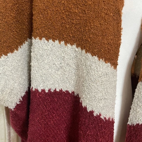 🍁Women’s Colorblock Ruana one size - Picture 5 of 11